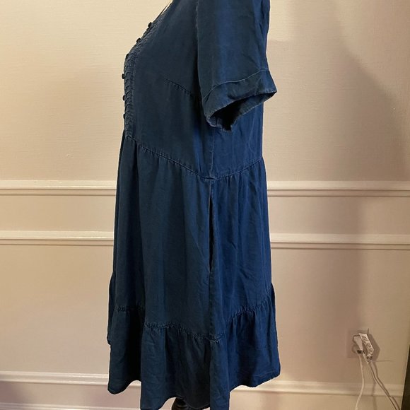 Abercrombie & Fitch Lightweight Denim Dress size Medium Tall - Picture 2 of 4